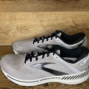 Brooks Adrenaline GTS 22 Size 12 Medium(D)